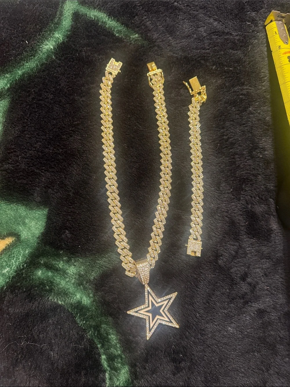 Gold-Tone Star Pendant Necklace and Bracelet /Set 2 sets